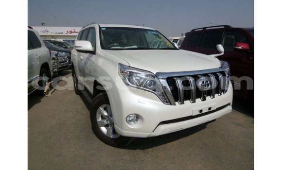 Acheter Import Voiture Toyota Prado Blanc à Import - Dubai, Barh el Gazel Acheter Import Voiture Toyota Prado Blanc à Import - Dubai, Barh el Gazel