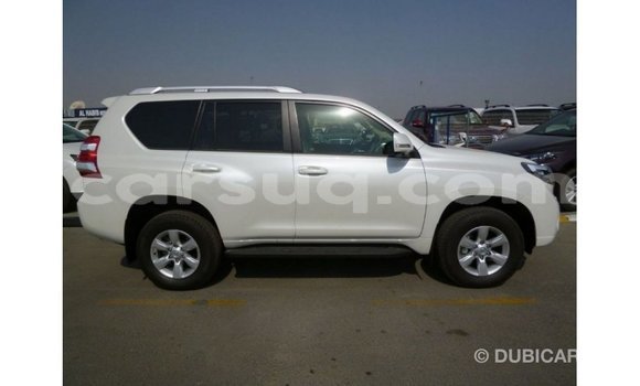 Acheter Import Voiture Toyota Prado Blanc à Import - Dubai, Barh el Gazel Acheter Import Voiture Toyota Prado Blanc à Import - Dubai, Barh el Gazel