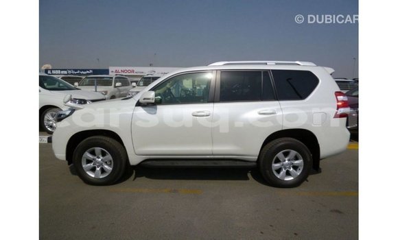 Acheter Import Voiture Toyota Prado Blanc à Import - Dubai, Barh el Gazel Acheter Import Voiture Toyota Prado Blanc à Import - Dubai, Barh el Gazel