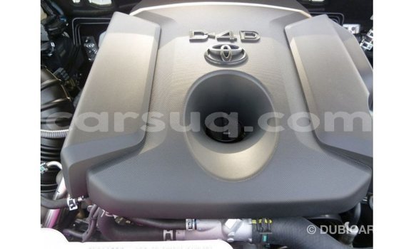 Acheter Import Voiture Toyota Prado Blanc à Import - Dubai, Barh el Gazel Acheter Import Voiture Toyota Prado Blanc à Import - Dubai, Barh el Gazel