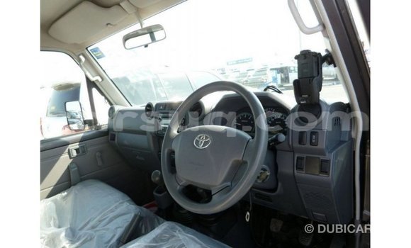 Acheter Import Voiture Toyota Land Cruiser Autre à Import - Dubai, Barh el Gazel Acheter Import Voiture Toyota Land Cruiser Autre à Import - Dubai, Barh el Gazel