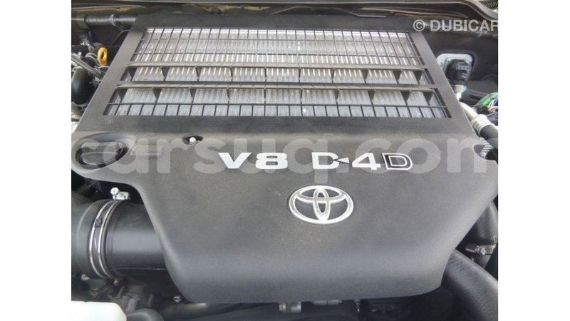Big with watermark toyota land cruiser barh el gazel import dubai 2690