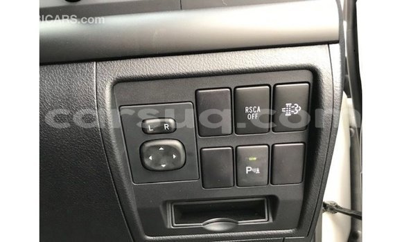 Acheter Import Voiture Toyota Land Cruiser Blanc à Import - Dubai, Barh el Gazel Acheter Import Voiture Toyota Land Cruiser Blanc à Import - Dubai, Barh el Gazel