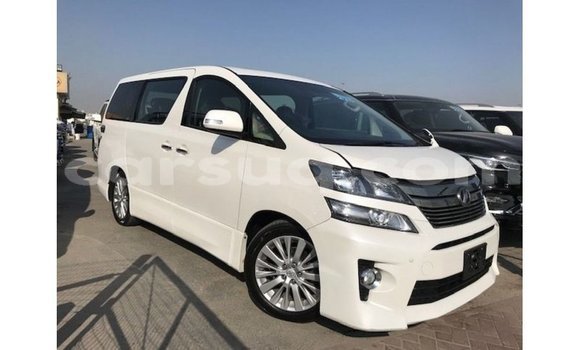 Acheter Import Voiture Toyota Vellfire Blanc à Import - Dubai, Barh el Gazel Acheter Import Voiture Toyota Vellfire Blanc à Import - Dubai, Barh el Gazel