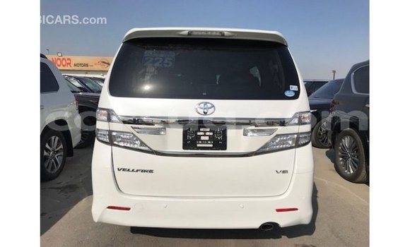 Acheter Import Voiture Toyota Vellfire Blanc à Import - Dubai, Barh el Gazel Acheter Import Voiture Toyota Vellfire Blanc à Import - Dubai, Barh el Gazel