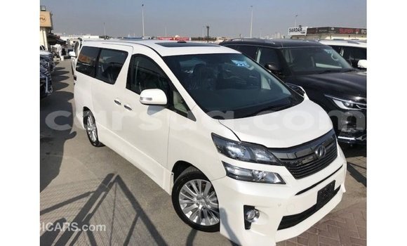 Acheter Import Voiture Toyota Vellfire Blanc à Import - Dubai, Barh el Gazel Acheter Import Voiture Toyota Vellfire Blanc à Import - Dubai, Barh el Gazel