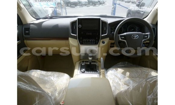 Acheter Import Voiture Toyota Land Cruiser Blanc à Import - Dubai, Barh el Gazel Acheter Import Voiture Toyota Land Cruiser Blanc à Import - Dubai, Barh el Gazel