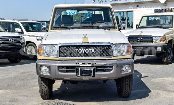Buy Import Toyota Land Cruiser Beige Car in Import - Dubai in Barh el Gazel Buy Import Toyota Land Cruiser Beige Car in Import - Dubai in Barh el Gazel