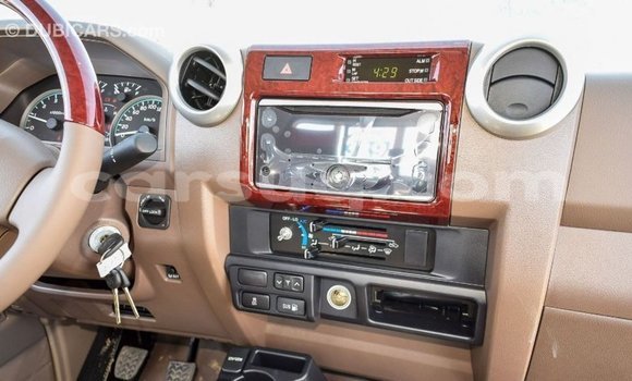 Buy Import Toyota Land Cruiser Beige Car in Import - Dubai in Barh el Gazel Buy Import Toyota Land Cruiser Beige Car in Import - Dubai in Barh el Gazel