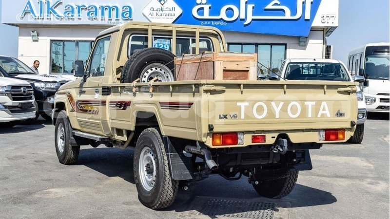 Big with watermark toyota land cruiser barh el gazel import dubai 2707