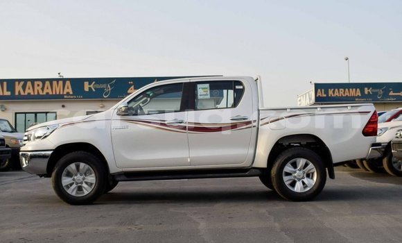 Buy Import Toyota Hilux White Car in Import - Dubai in Barh el Gazel Buy Import Toyota Hilux White Car in Import - Dubai in Barh el Gazel