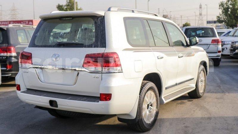 Big with watermark toyota land cruiser barh el gazel import dubai 2709