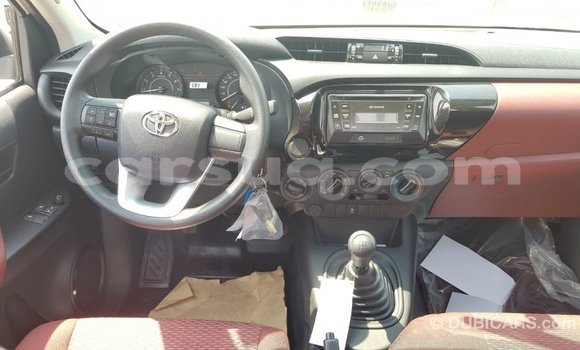 Buy Import Toyota Hilux White Car in Import - Dubai in Barh el Gazel Buy Import Toyota Hilux White Car in Import - Dubai in Barh el Gazel