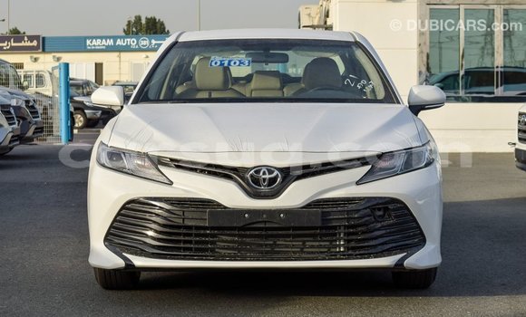 Acheter Import Voiture Toyota Camry Blanc à Import - Dubai, Barh el Gazel Acheter Import Voiture Toyota Camry Blanc à Import - Dubai, Barh el Gazel