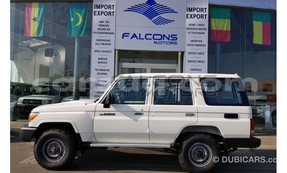 Buy Import Toyota Land Cruiser White Car in Import - Dubai in Barh el Gazel Buy Import Toyota Land Cruiser White Car in Import - Dubai in Barh el Gazel