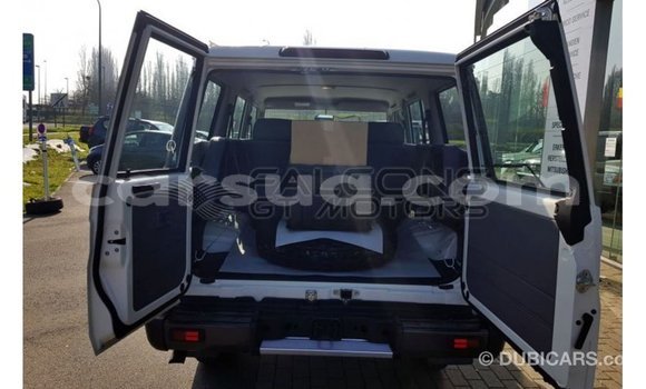 Buy Import Toyota Land Cruiser White Car in Import - Dubai in Barh el Gazel Buy Import Toyota Land Cruiser White Car in Import - Dubai in Barh el Gazel