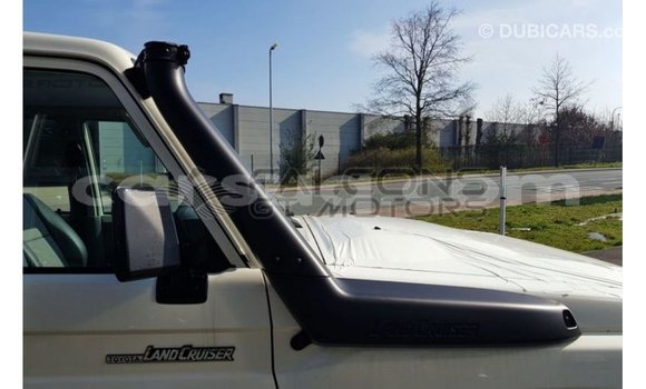 Buy Import Toyota Land Cruiser White Car in Import - Dubai in Barh el Gazel Buy Import Toyota Land Cruiser White Car in Import - Dubai in Barh el Gazel