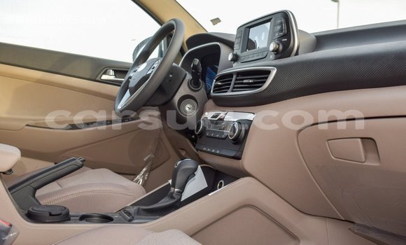 Acheter Import Voiture Hyundai Tucson Blanc à Import - Dubai, Barh el Gazel Acheter Import Voiture Hyundai Tucson Blanc à Import - Dubai, Barh el Gazel