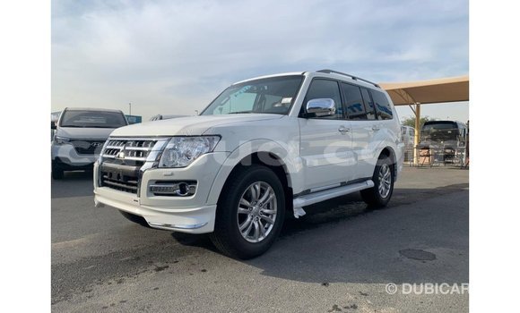 Acheter Import Voiture Mitsubishi Pajero Blanc à Import - Dubai, Barh el Gazel Acheter Import Voiture Mitsubishi Pajero Blanc à Import - Dubai, Barh el Gazel