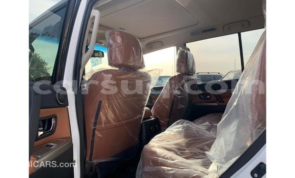 Acheter Import Voiture Mitsubishi Pajero Blanc à Import - Dubai, Barh el Gazel Acheter Import Voiture Mitsubishi Pajero Blanc à Import - Dubai, Barh el Gazel