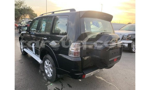 Acheter Import Voiture Mitsubishi Pajero Noir à Import - Dubai, Barh el Gazel Acheter Import Voiture Mitsubishi Pajero Noir à Import - Dubai, Barh el Gazel