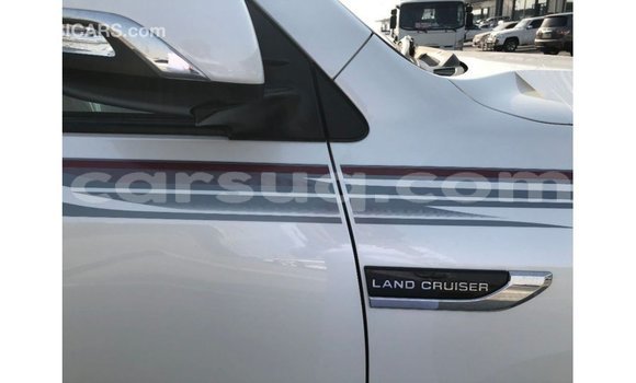 Acheter Import Voiture Toyota Land Cruiser Blanc à Import - Dubai, Barh el Gazel Acheter Import Voiture Toyota Land Cruiser Blanc à Import - Dubai, Barh el Gazel