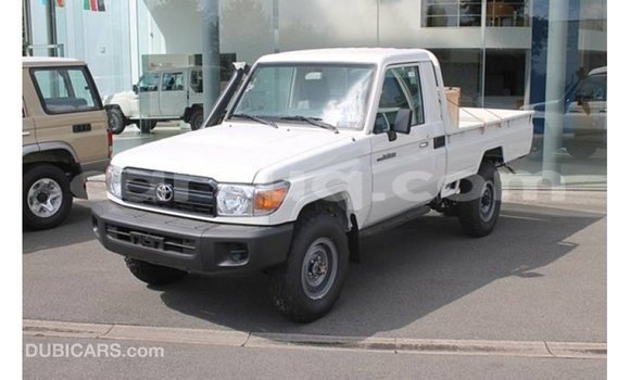 Buy Import Toyota Land Cruiser White Car in Import - Dubai in Barh el Gazel Buy Import Toyota Land Cruiser White Car in Import - Dubai in Barh el Gazel