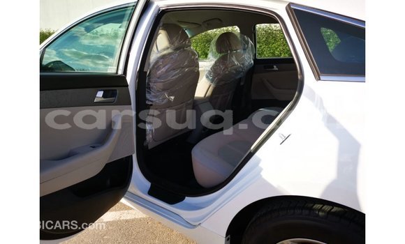 Acheter Import Voiture Hyundai Sonata Blanc à Import - Dubai, Barh el Gazel Acheter Import Voiture Hyundai Sonata Blanc à Import - Dubai, Barh el Gazel