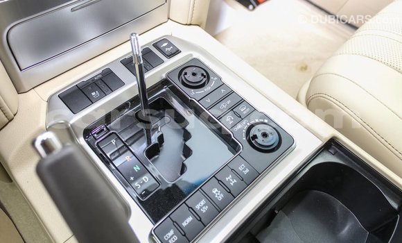 Acheter Import Voiture Toyota Land Cruiser Noir à Import - Dubai, Barh el Gazel Acheter Import Voiture Toyota Land Cruiser Noir à Import - Dubai, Barh el Gazel