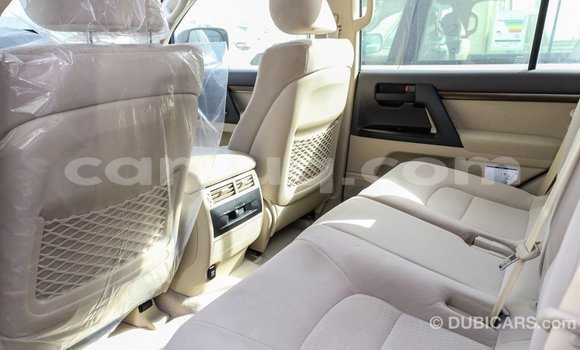 Acheter Import Voiture Toyota Land Cruiser Blanc à Import - Dubai, Barh el Gazel Acheter Import Voiture Toyota Land Cruiser Blanc à Import - Dubai, Barh el Gazel