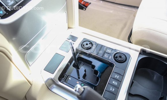Acheter Import Voiture Toyota Land Cruiser Blanc à Import - Dubai, Barh el Gazel Acheter Import Voiture Toyota Land Cruiser Blanc à Import - Dubai, Barh el Gazel