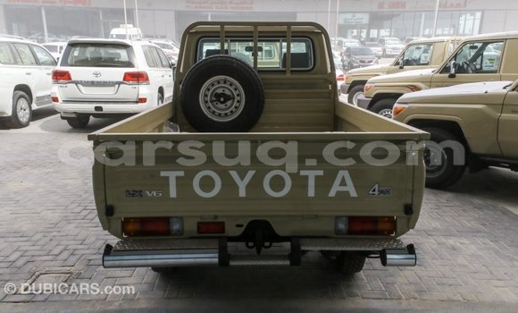 Acheter Import Voiture Toyota Land Cruiser Beige à Import - Dubai, Barh el Gazel Acheter Import Voiture Toyota Land Cruiser Beige à Import - Dubai, Barh el Gazel