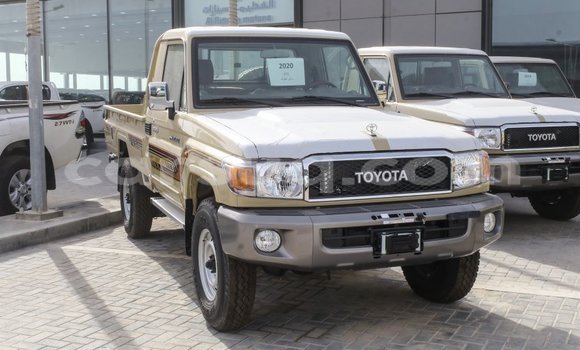 Acheter Import Voiture Toyota Land Cruiser Beige à Import - Dubai, Barh el Gazel Acheter Import Voiture Toyota Land Cruiser Beige à Import - Dubai, Barh el Gazel