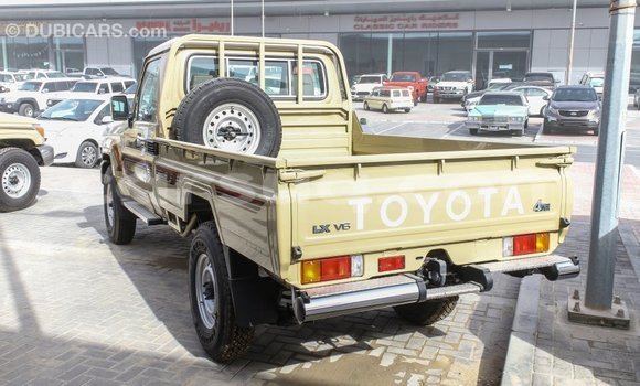Acheter Import Voiture Toyota Land Cruiser Beige à Import - Dubai, Barh el Gazel Acheter Import Voiture Toyota Land Cruiser Beige à Import - Dubai, Barh el Gazel