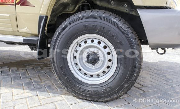 Acheter Import Voiture Toyota Land Cruiser Beige à Import - Dubai, Barh el Gazel Acheter Import Voiture Toyota Land Cruiser Beige à Import - Dubai, Barh el Gazel