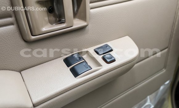 Acheter Import Voiture Toyota Land Cruiser Beige à Import - Dubai, Barh el Gazel Acheter Import Voiture Toyota Land Cruiser Beige à Import - Dubai, Barh el Gazel