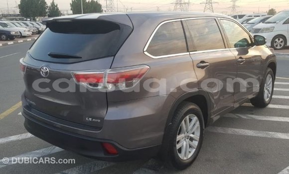 Acheter Import Voiture Toyota Highlander Autre à Import - Dubai, Barh el Gazel Acheter Import Voiture Toyota Highlander Autre à Import - Dubai, Barh el Gazel