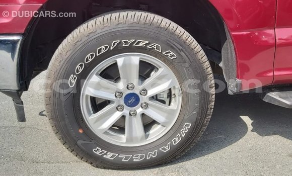 Acheter Import Voiture Ford Club Wagon Rouge à Import - Dubai, Barh el Gazel Acheter Import Voiture Ford Club Wagon Rouge à Import - Dubai, Barh el Gazel