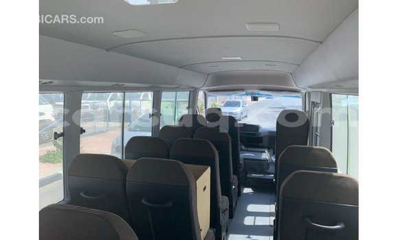 Acheter Import Voiture Toyota Coaster Blanc à Import - Dubai, Barh el Gazel Acheter Import Voiture Toyota Coaster Blanc à Import - Dubai, Barh el Gazel