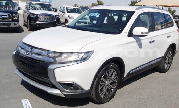 Acheter Import Voiture Mitsubishi Outlander Blanc à Import - Dubai, Barh el Gazel Acheter Import Voiture Mitsubishi Outlander Blanc à Import - Dubai, Barh el Gazel