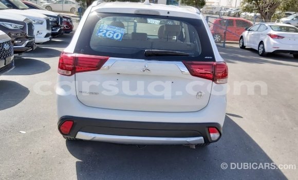 Acheter Import Voiture Mitsubishi Outlander Blanc à Import - Dubai, Barh el Gazel Acheter Import Voiture Mitsubishi Outlander Blanc à Import - Dubai, Barh el Gazel
