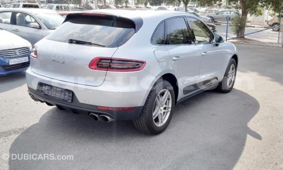 Acheter Import Voiture Porsche Macan Autre à Import - Dubai, Barh el Gazel Acheter Import Voiture Porsche Macan Autre à Import - Dubai, Barh el Gazel