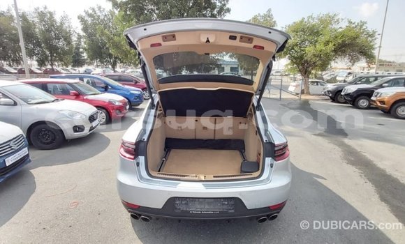 Acheter Import Voiture Porsche Macan Autre à Import - Dubai, Barh el Gazel Acheter Import Voiture Porsche Macan Autre à Import - Dubai, Barh el Gazel