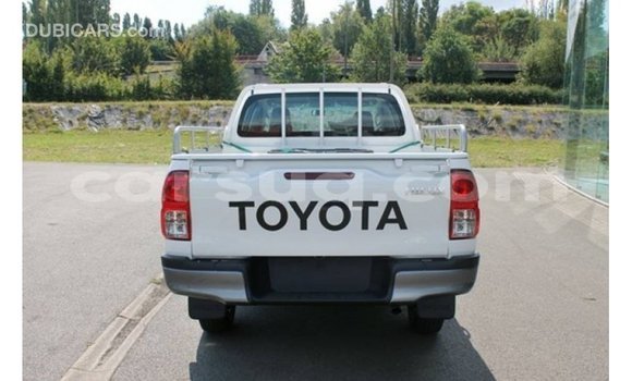 Buy Import Toyota Hilux White Car in Import - Dubai in Barh el Gazel Buy Import Toyota Hilux White Car in Import - Dubai in Barh el Gazel