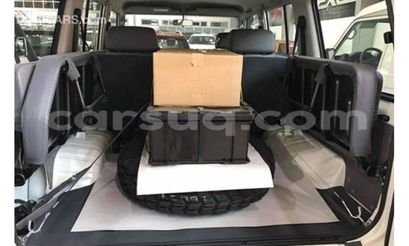 Buy Import Toyota Land Cruiser White Car in Import - Dubai in Barh el Gazel Buy Import Toyota Land Cruiser White Car in Import - Dubai in Barh el Gazel