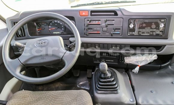 Acheter Import Voiture Toyota Coaster Blanc à Import - Dubai, Barh el Gazel Acheter Import Voiture Toyota Coaster Blanc à Import - Dubai, Barh el Gazel