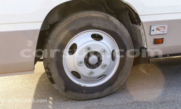 Acheter Import Voiture Toyota Coaster Blanc à Import - Dubai, Barh el Gazel Acheter Import Voiture Toyota Coaster Blanc à Import - Dubai, Barh el Gazel