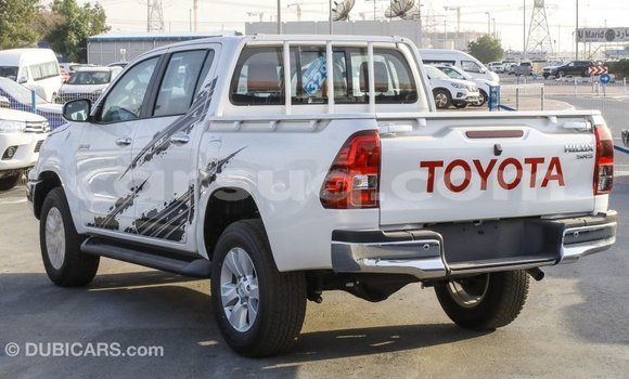 Buy Import Toyota Hilux White Car in Import - Dubai in Barh el Gazel Buy Import Toyota Hilux White Car in Import - Dubai in Barh el Gazel