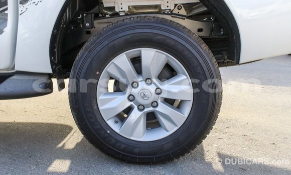 Buy Import Toyota Hilux White Car in Import - Dubai in Barh el Gazel Buy Import Toyota Hilux White Car in Import - Dubai in Barh el Gazel
