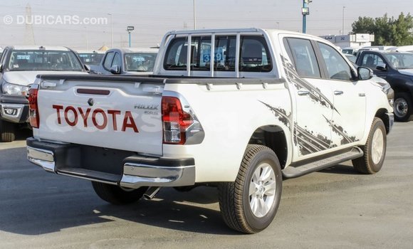 Buy Import Toyota Hilux White Car in Import - Dubai in Barh el Gazel Buy Import Toyota Hilux White Car in Import - Dubai in Barh el Gazel